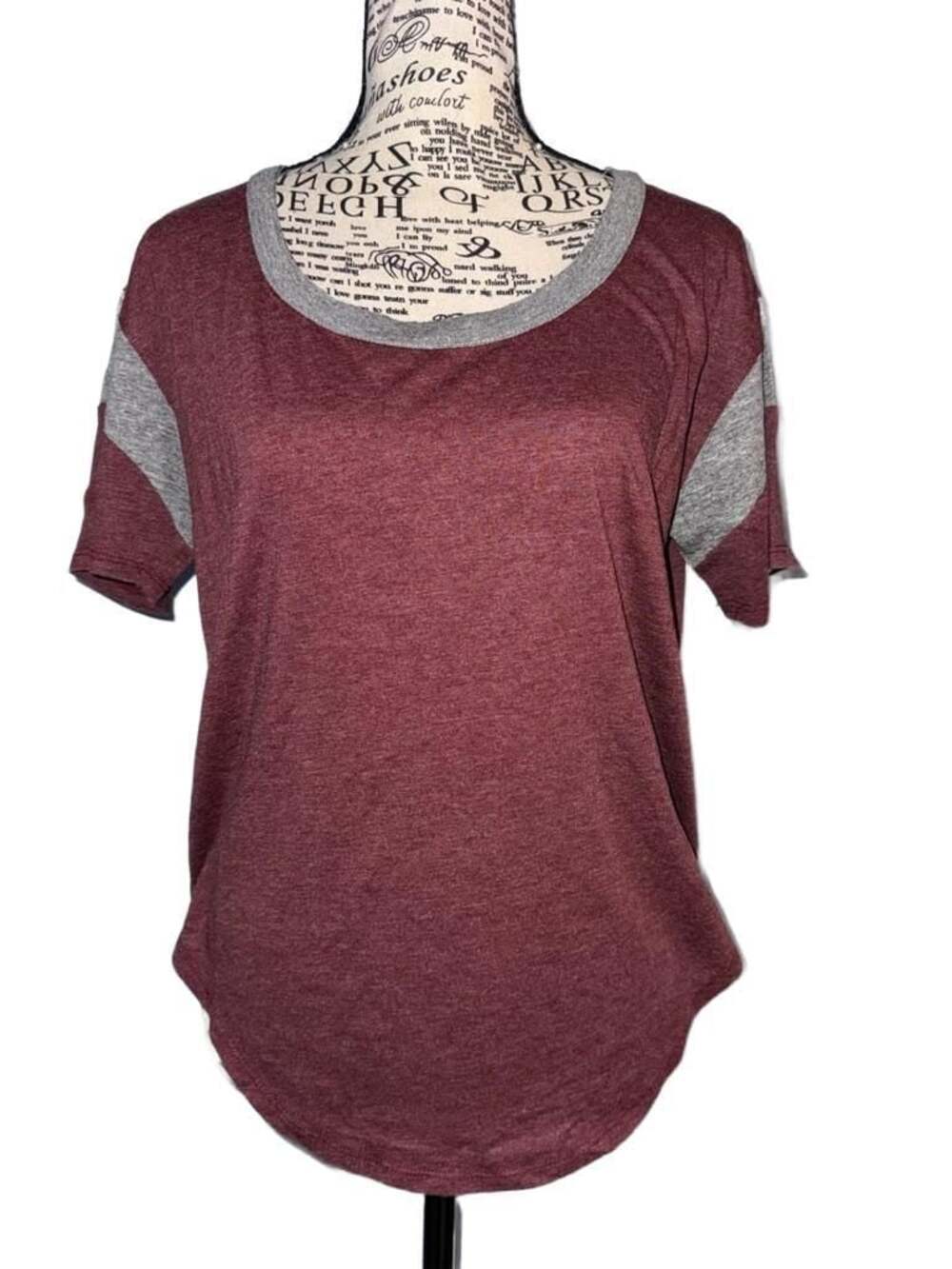 Chaser Womenβs Medium Dark Ruby Gray Colorblock Tee Short Sleeve NWT